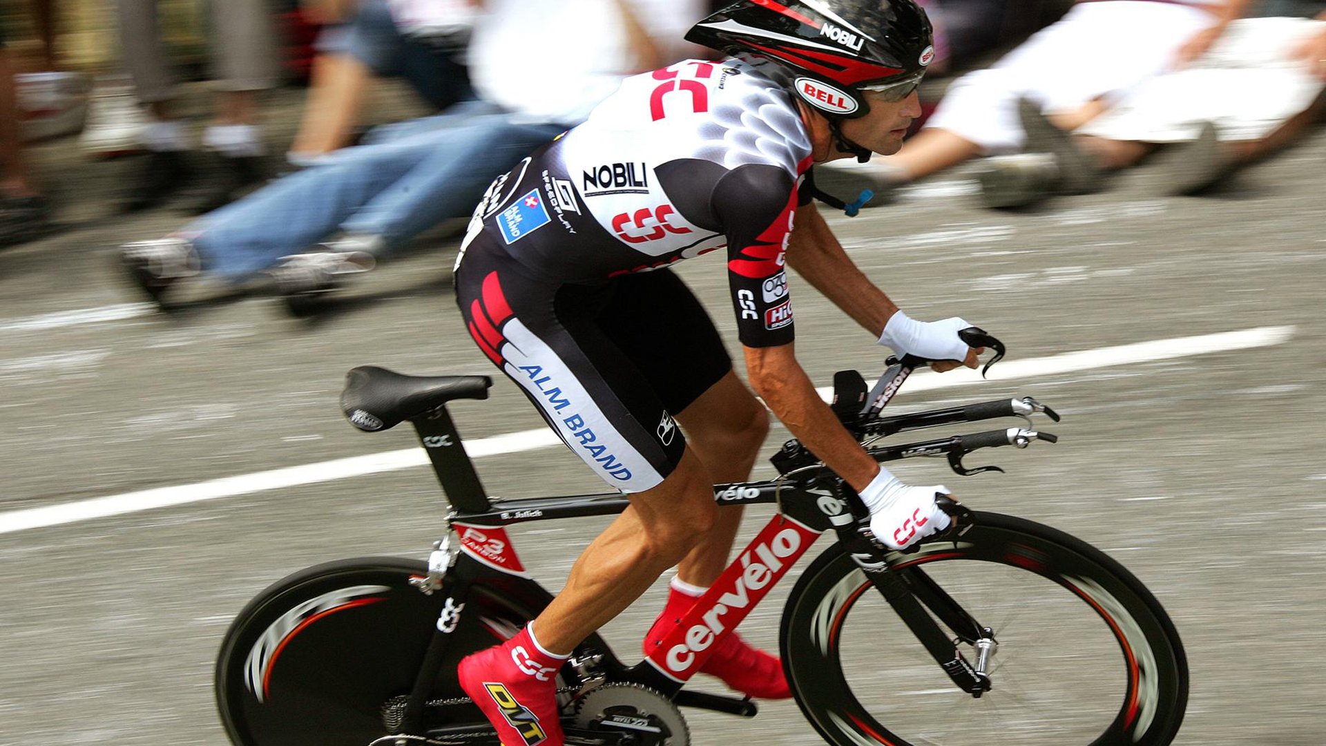 布莱顿快速轮转提升比赛节奏感,布莱顿阵型